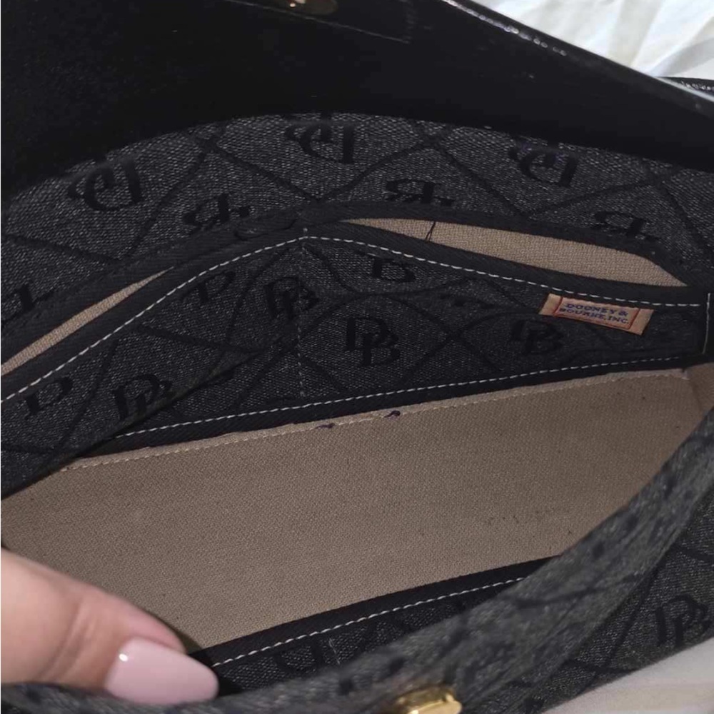 Authentic Vintage Dooney & Bourke Black Monogram Purse - Picture 8 of 16